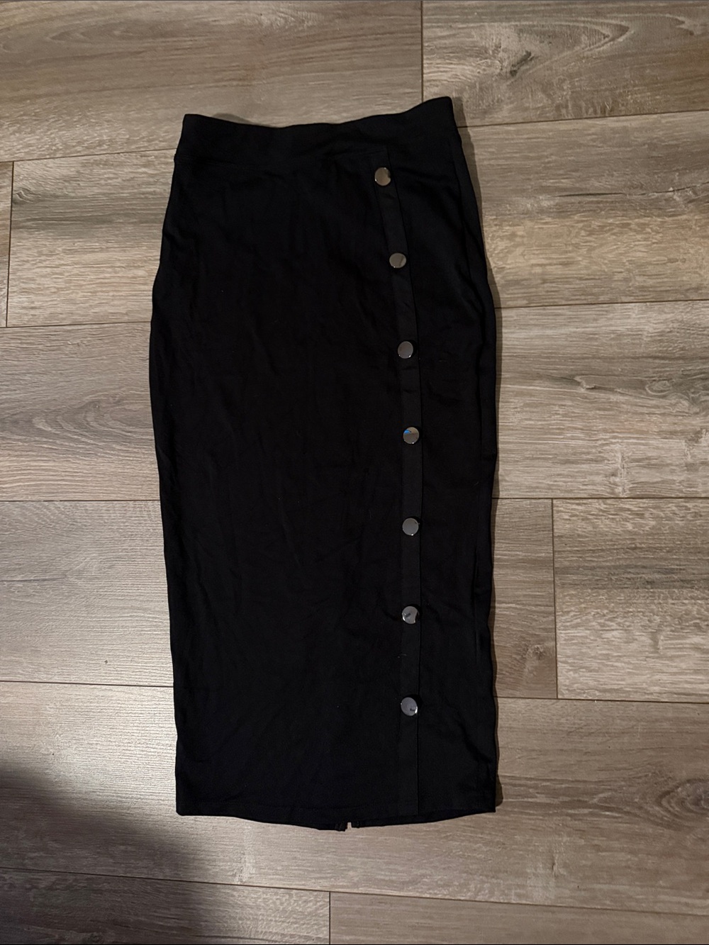 HALARA Black Button-Trim Pencil Skirt